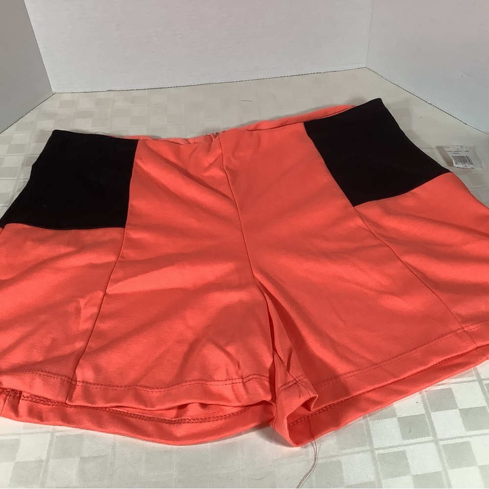 💜 New women’s shorts